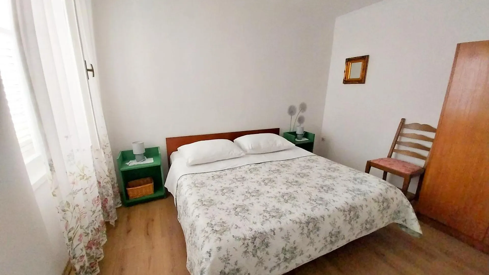 Rab Pandelo Apartmani Banjol 0*,