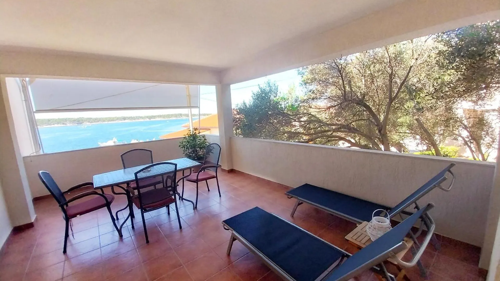 Rab Pandelo Apartmani Banjol Apartment